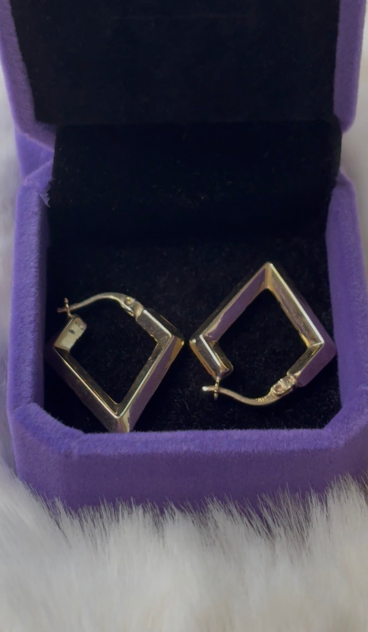 10K Gold Diamond Shape Earrings